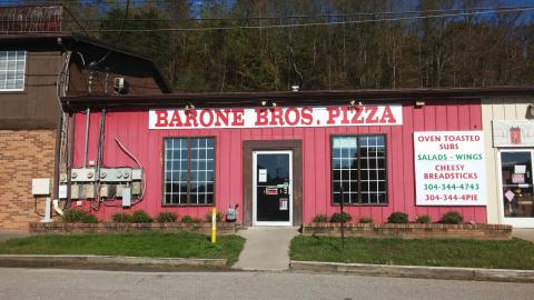 This Unassuming Roadside Pizza Joint In West Virginia Is A Delicious Hidden Gem