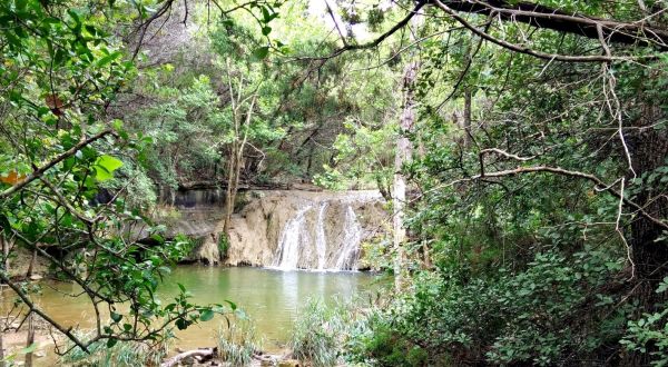 The Hike To This Little-Known Texas Waterfall Is Short And Sweet