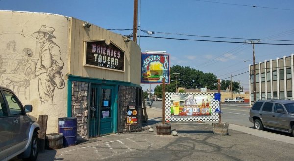 This Age-Old Tavern In Nevada Has Been Serving Up The Most Satisfying Burgers For Over 60 Years