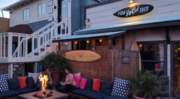 The Beach-Themed Restaurant In Arizona Where It Feels Like Summer All Year Long