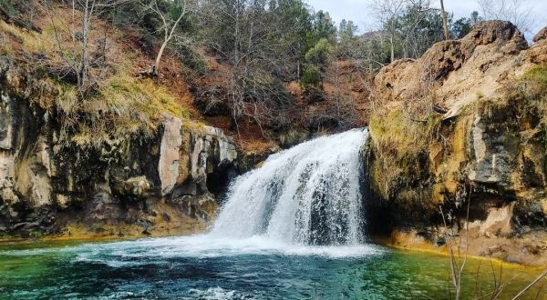 The Hike To This Little-Known Arizona Waterfall Is Short And Sweet
