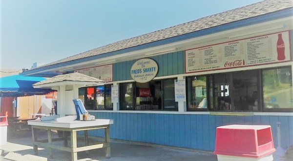 You Can’t Beat The Waterfront Views At This Delicious Roadside Seafood Shanty In Connecticut