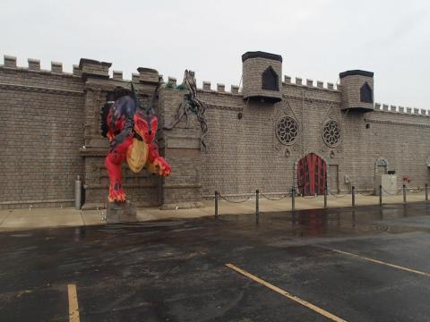 This Haunted House In Ohio Is Also A Family Fun Park And You'll Have A Blast