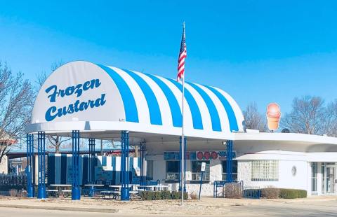 The Retro Custard Stand That Dates Back To 1932 Is Quintessentially Indiana