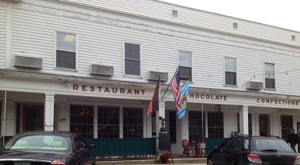 Most People Don’t Know The Story Behind This Small Town Restaurant In New Hampshire