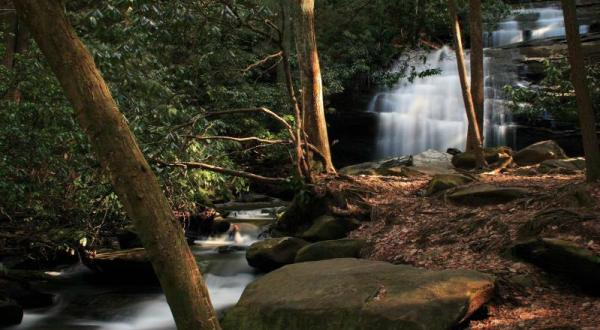 This Easy Breezy Waterfall Hike In Georgia Is A Must-See For Nature Lovers