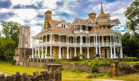 You Can Tour One Of Texas’ Oldest Mansions That Dates Back To The 1800s