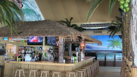 This Hawaiian-Themed Restaurant In Delaware Will Transport You Straight To The Islands