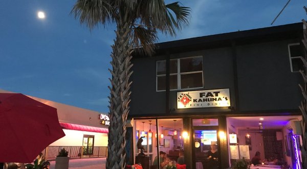 The Oceanside Grill In This Tiny Florida Beach Town Is The Perfect Dinner Spot