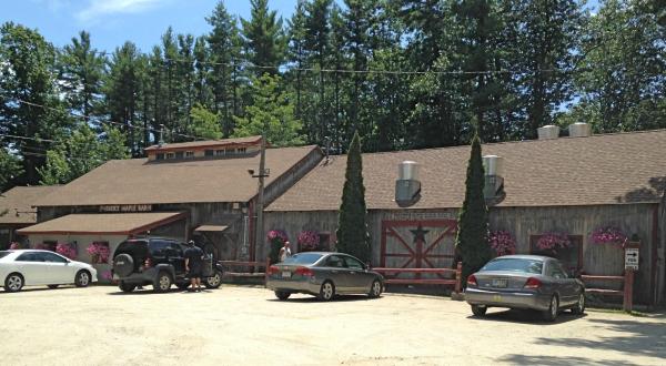 The Small Restaurant Hiding In The Middle Of The New Hampshire Woods That’s So Worth The Journey