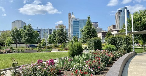 7 Springtime Walks To Take In Cincinnati That Are Bursting With Blooms