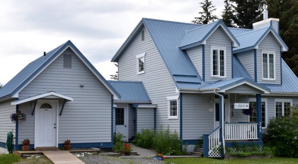 This Charming Town In Alaska Has Over 7 Bed and Breakfasts And They’re All Delightful