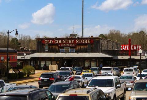 This Charming Tennessee General Store And Diner Is A Perfect Blast From The Past