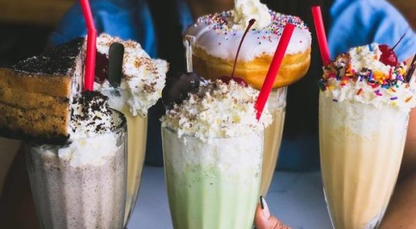 The One Place In Wisconsin With The Most Outrageous And Delicious Drinks You Need To Try