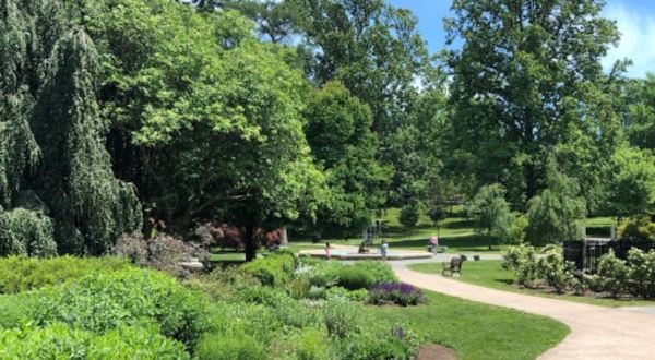 This Beautiful 14-Acre Botanical Garden In Rhode Island Is A Sight To Be Seen