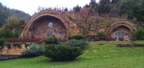 West Virginia Has A Real Life Hobbit Hole And You're Going To Want To Visit