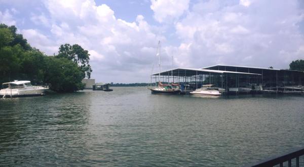 You’ll Never Want To Leave This Enchanting Waterfront Restaurant In Nashville