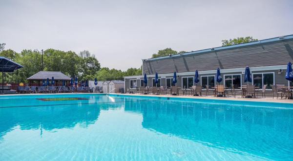 This Rhode Island Restaurant With Its Very Own Pool Is A Summer Dream Come True