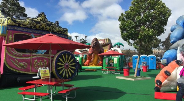 The Inflatable Park In Southern California That Is A Thrill All Year Long