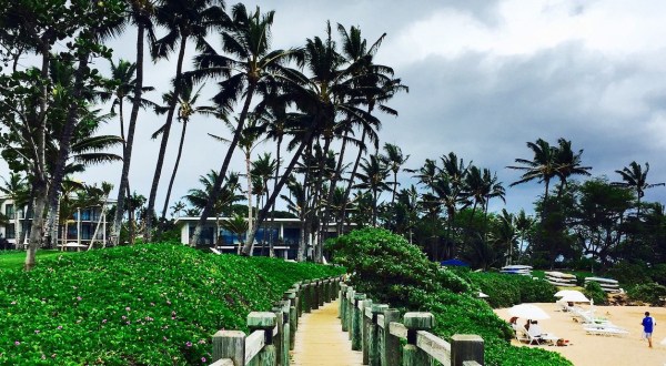 This Easy 3 Mile Coastal Boardwalk Trail In Hawaii Is A Little Slice Of Paradise