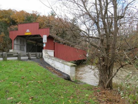 The One Covered Bridge Hike In Pennsylvania That Will Charm You Beyond Words