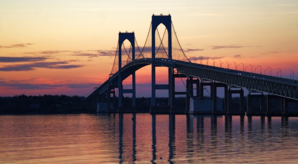 New England’s Longest Suspension Bridge Is Right Here In Rhode Island And It’s Stunning