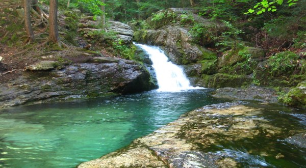 Hike To An Emerald Lagoon On This Easy Trail In Maine