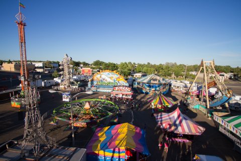 Your Whole Family Will Love This Fun-Filled River Festival In North Dakota