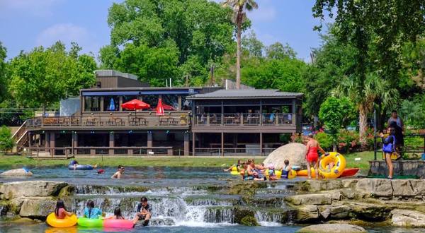 This Riverside Restaurant Near Austin Is Perfect For A Summer Outing