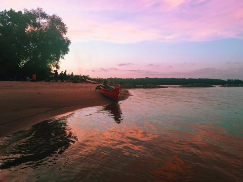 Take A Full Moon Canoe Tour To See Missouri In A Whole Different Light