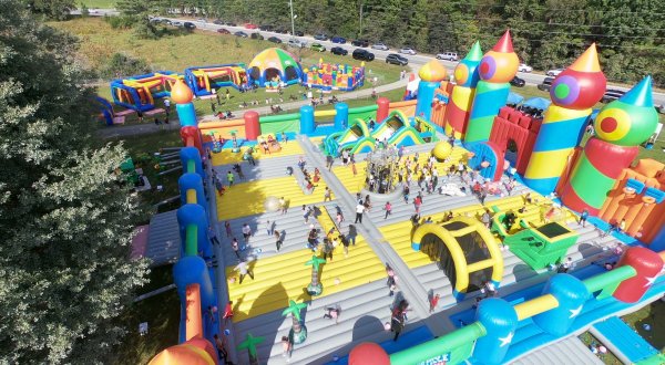 The World’s Biggest Bounce House Is Coming To Cincinnati And Everyone Can Come Play