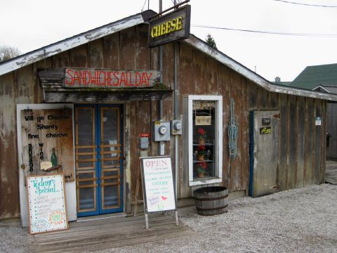 Michigan's Rustic Cheese Shanty Is The Village Restaurant You Never Knew You Needed