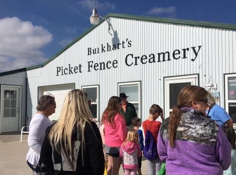 This Little Iowa Family Creamery Is A Sweet Country Dream