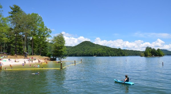 This Sandy Mountain Beach In North Carolina Offers The Best Of Two Worlds In One Unique Spot