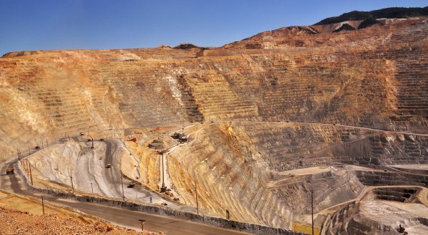 You Can See One Of The World’s Largest Open Pit Mines Right Here In Utah, And It’s A Sight To See