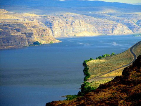 Experience A Beautiful Piece Of Living History At The Columbia River, The Oldest River In Washington