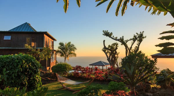 Hawaii’s Most Picturesque Bed & Breakfast Will Spoil You For Life