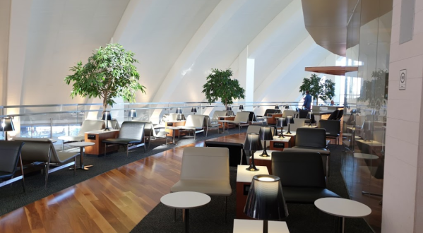 These 5 Secret Airport Lounges Will Have You Wishing For A Longer Layover