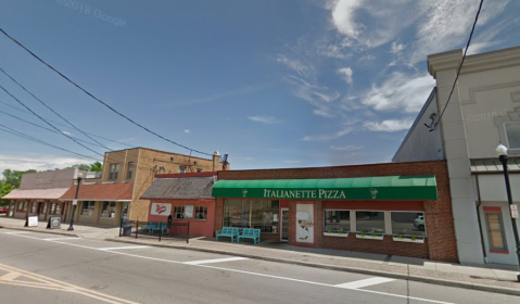 The Family Pizza Joint In Cincinnati That's Been A Staple For Over 30 Years