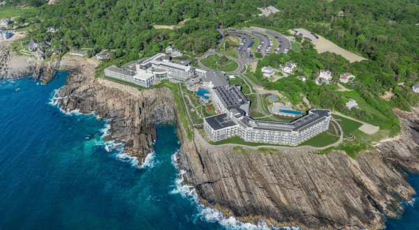 You’ll Want To Stay At This Cliffside Hotel In Maine With The Most Magnificent Views