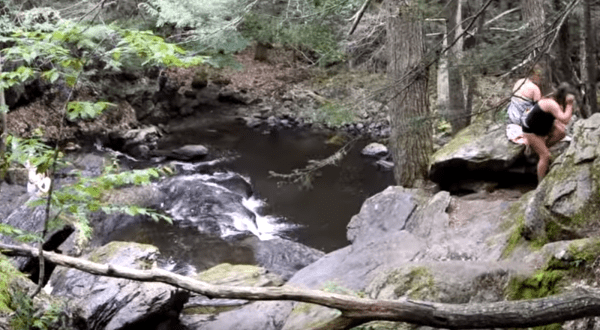 The Natural Swimming Hole In New Hampshire That Will Take You Back To The Good Ole Days