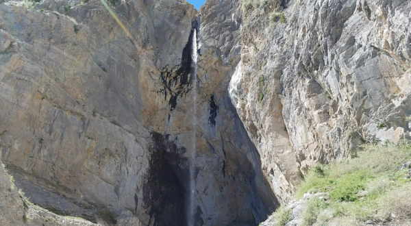 The Secret Waterfall In Nevada That Most People Don’t Know About