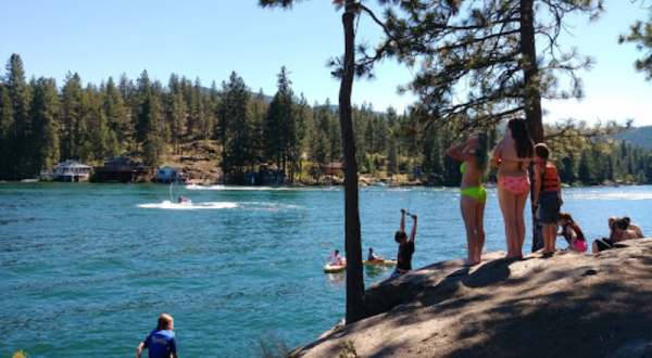 This Secluded Bay In Idaho Might Just Be Your New Favorite Swimming Spot