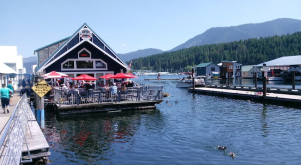 This Floating Restaurant In Idaho Is Such A Unique Place To Dine