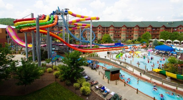 The Largest Waterpark In Tennessee Is Guaranteed Fun For The Whole Family