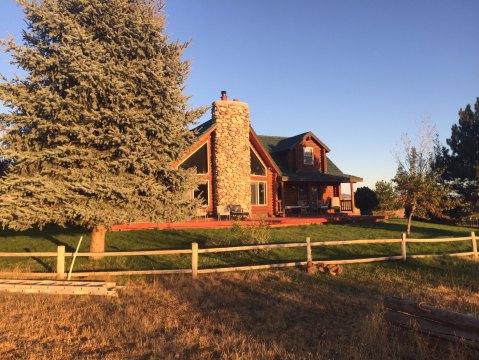 There's A Bed and Breakfast On This Sheep Farm In Idaho And You Simply Have To Visit
