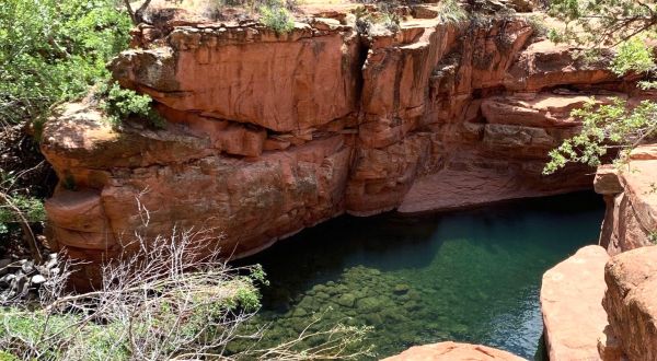 Arizona’s Most Refreshing Hike Will Lead You Straight To A Beautiful Swimming Hole