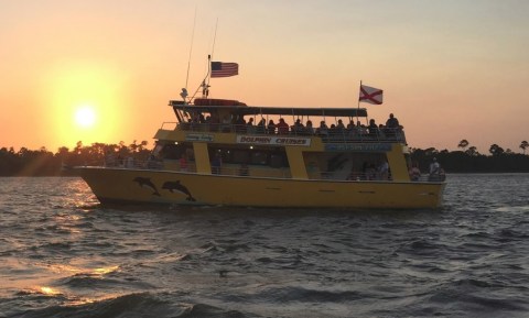 This Sunset Boat Ride In Alabama Has Summer Written All Over It
