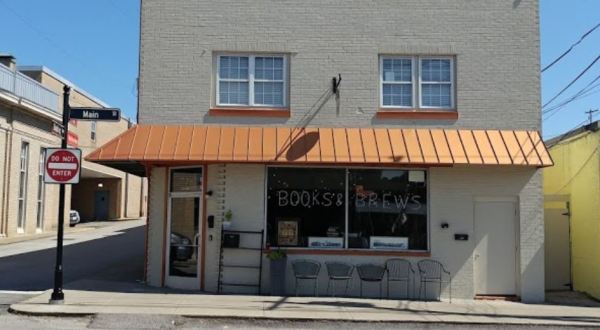 This Library Bar In West Virginia Is Every Book Nerd’s Paradise