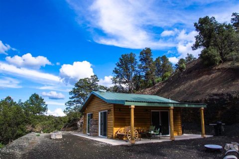 This Gorgeous Cabin Retreat In New Mexico Is The Definition Of A Hidden Gem